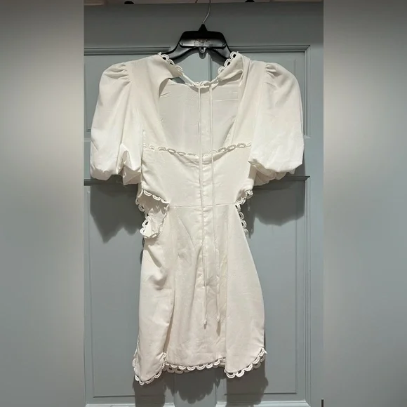 Showpo white dress - Picture 3 of 4